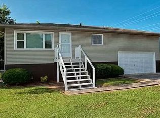 103 Wall St, Owens Cross Roads, AL 35763