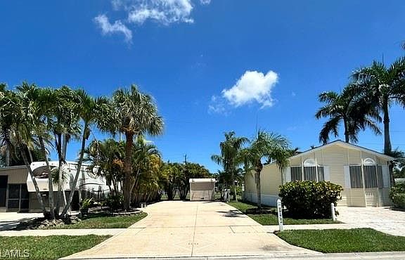 2nd image of 1675 Diamond Lake CIR
