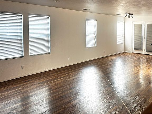 Great Room: Spacious, Large, Sun-drenched, Pristine, Meticulously maintained, Move-in ready