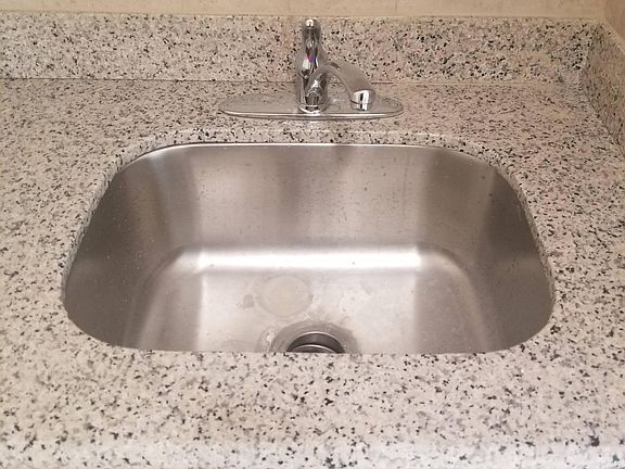 5th image of 2222 E 18th St APT 5A