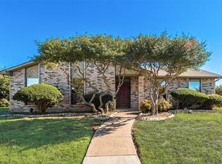 2138 Meadfoot Rd, Carrollton, TX 75007