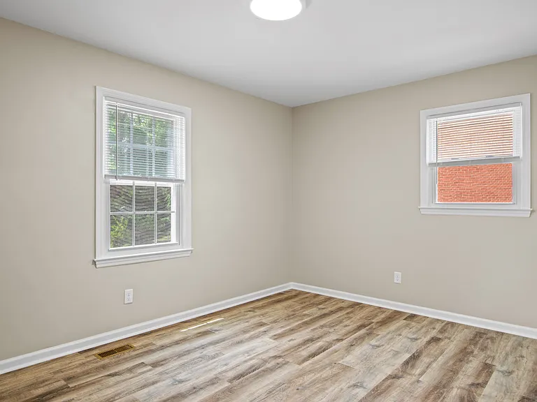 315 Owens St #B — Photo 14