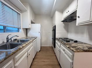 2439 Chelsea Pl APT 2, Santa Monica, CA 90404
