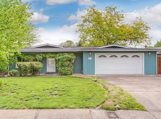 1611 S Ivy Cir, Medford, OR 97501