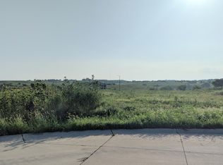 5408 Nicklaus Cir, Manhattan, KS 66503
