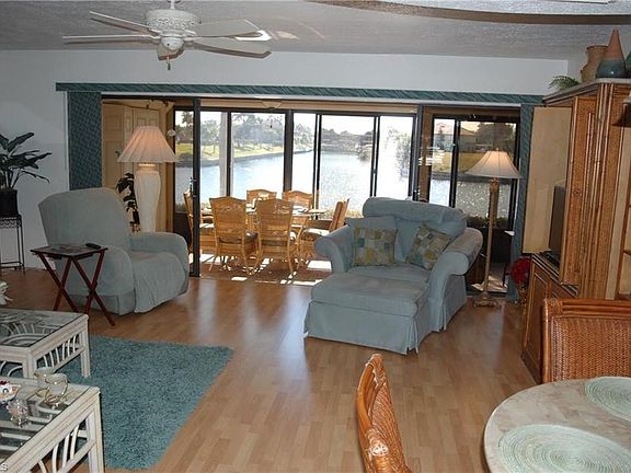 3rd image of 3714 SE 12th Ave #103