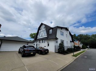 152 McElroy Ave, Fort Lee, NJ 07024