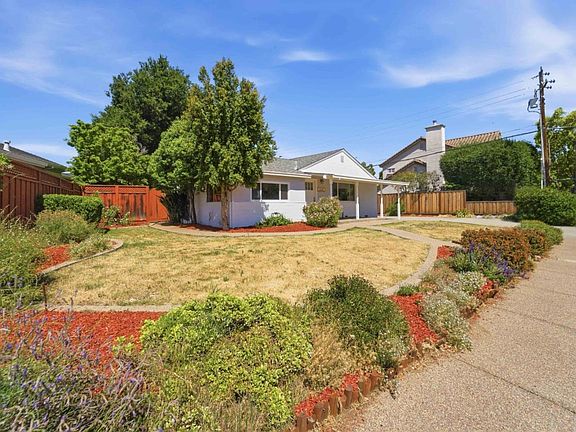 2nd image of 22051 Hibiscus Dr