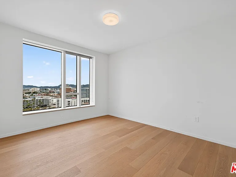 889 Francisco St #1806 — Photo 16