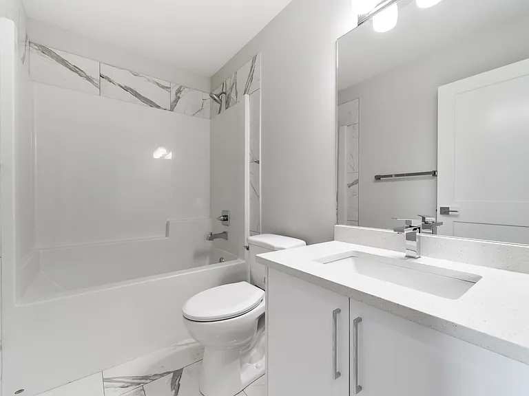 595 Black Stone Blvd #M — Photo 19