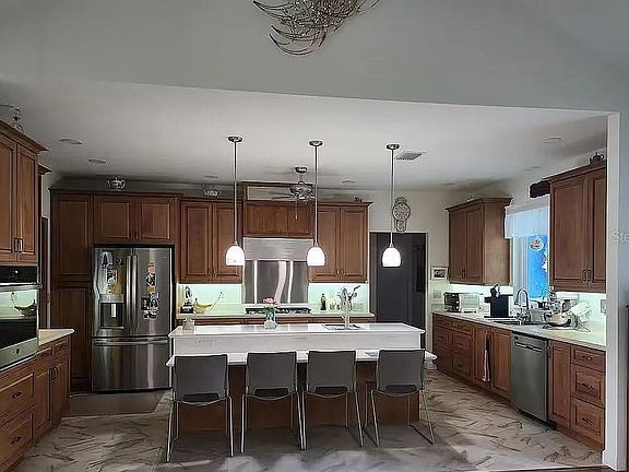 3rd image of 2719 BROOKLINE AVENUE