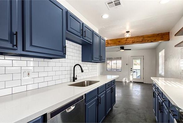 1st image of 2452 E Amelia Ave #1