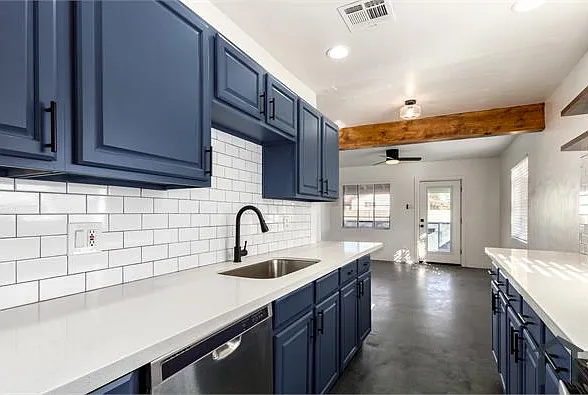 2452 E Amelia Ave #2