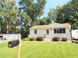 209 Crestmont Dr, Council Bluffs, IA 51503