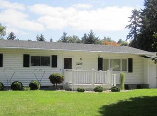 329 Lincoln Ln S, Brookings, SD 57006