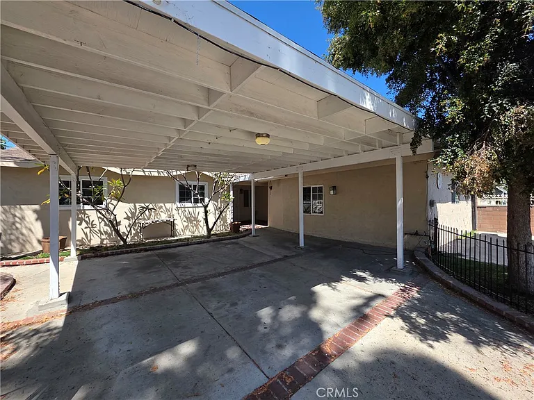8920 Haddon Ave — Photo 16