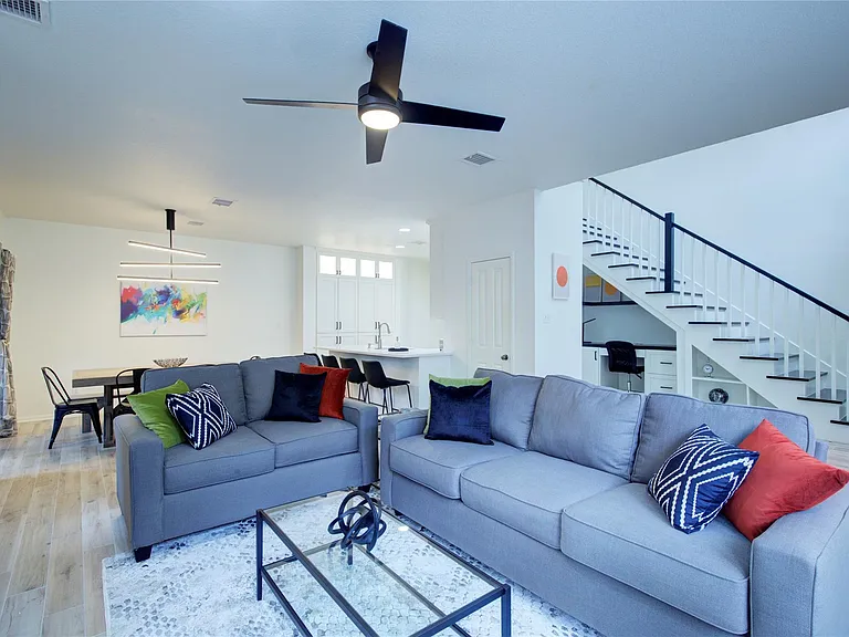 76 Scarlet Woods Ct — Photo 5