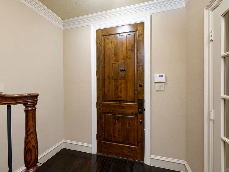 7914 Bishop Rd — Photo 4
