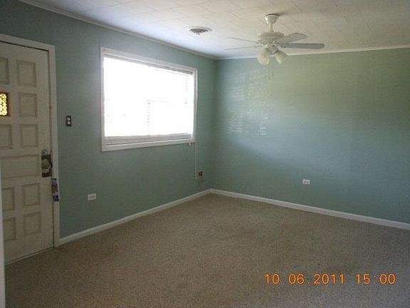 3rd image of 228 Leslie St