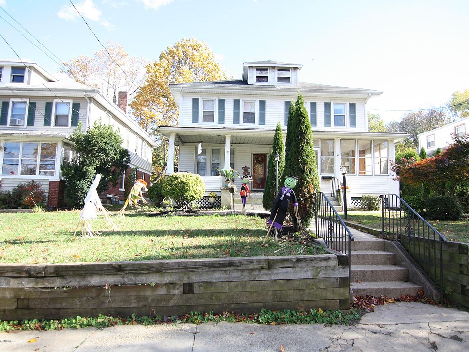 2nd image of 94 Jackson St