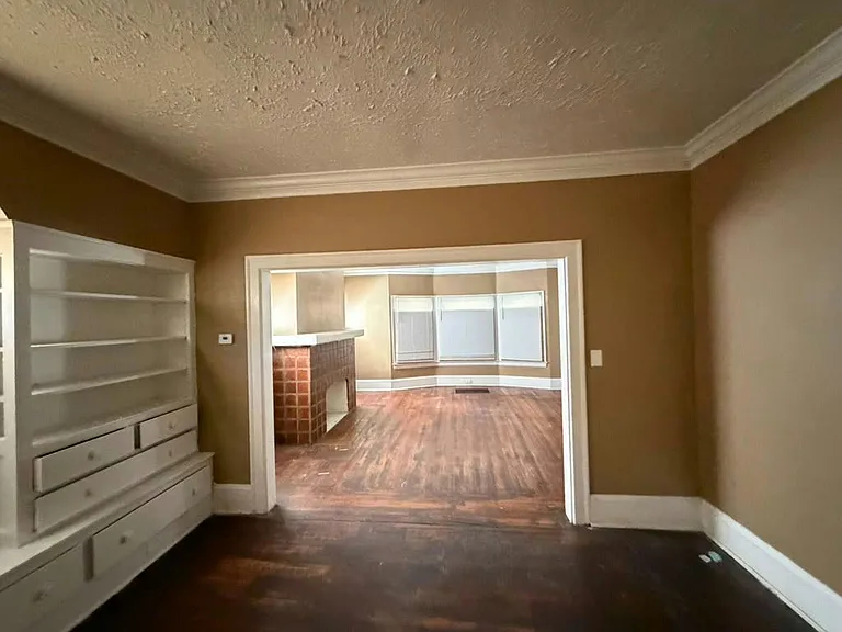 12420 Phillips Ave — Photo 5