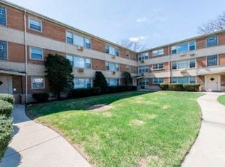 7901 S Paxton, Chicago, IL 60617