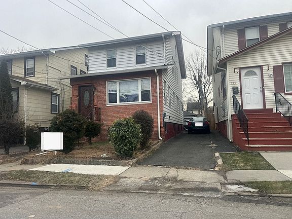 2nd image of 306 Isabella Ave