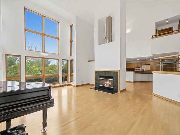 5th image of 3411 W River DRIVE