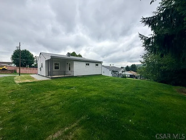 102 Elsie Dr — Photo 5