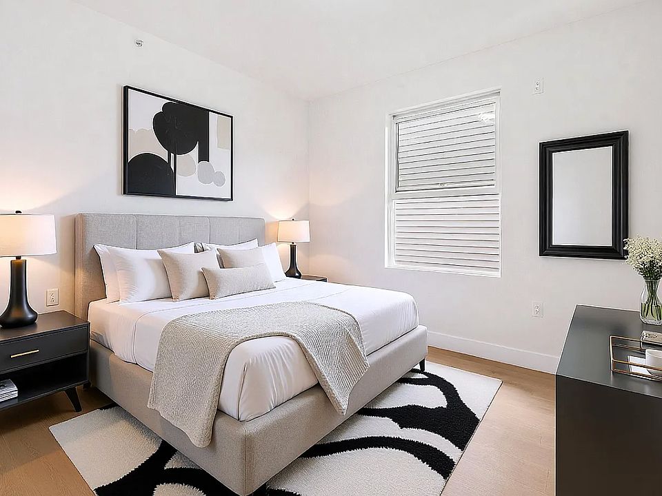 1st image of 48 Franklin St APT 4