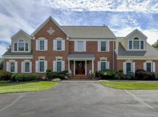 7573 Fusilier Dr, Warrenton, VA 20186