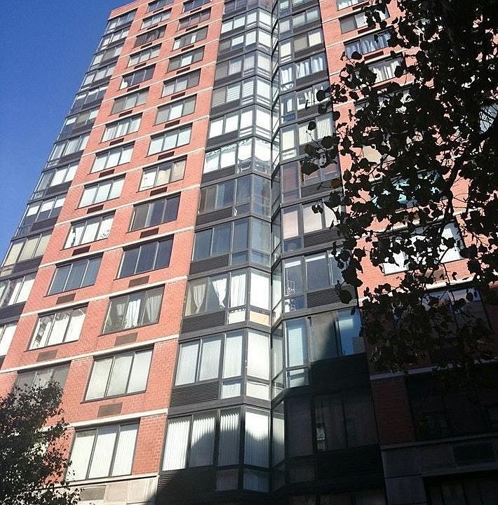 1st image of 215 W 95th St APT 2E