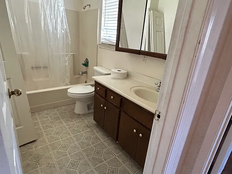 11205 Selma Dr — Photo 3