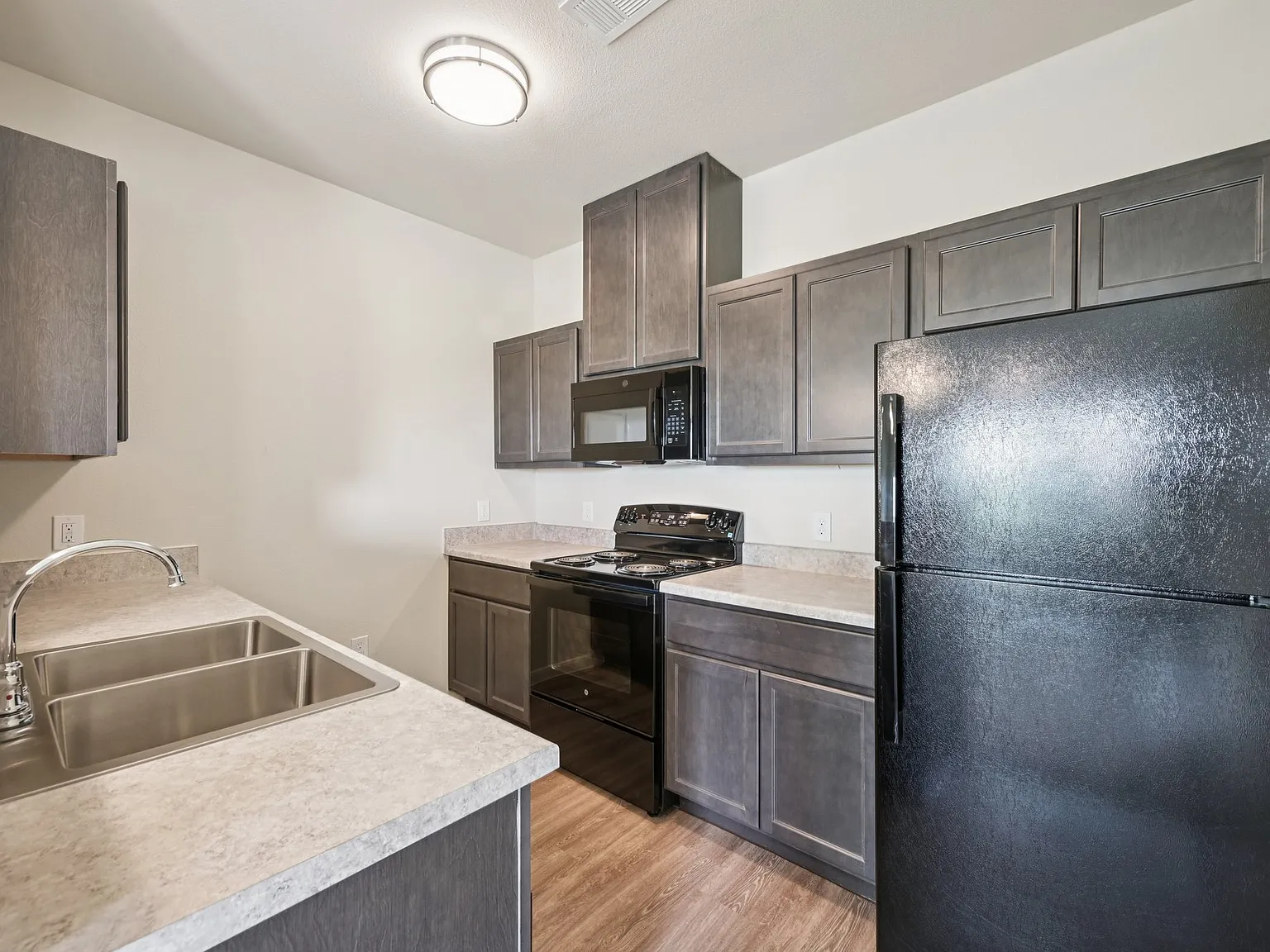 Mill Stream Apartments — Photo 4