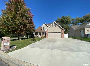 160 Cracklewood Ln, East Peoria, IL