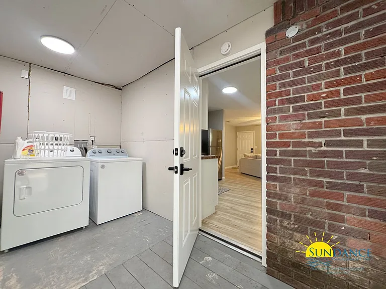 110 Hawkins Rd #B — Photo 12