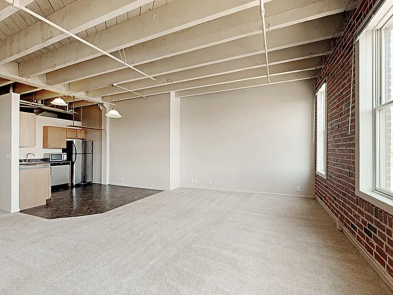 L15 Lofts — Photo 5
