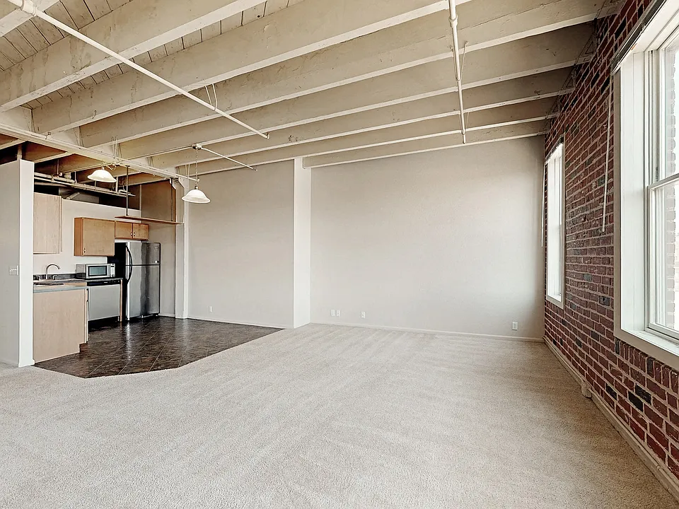 Building Photo 5