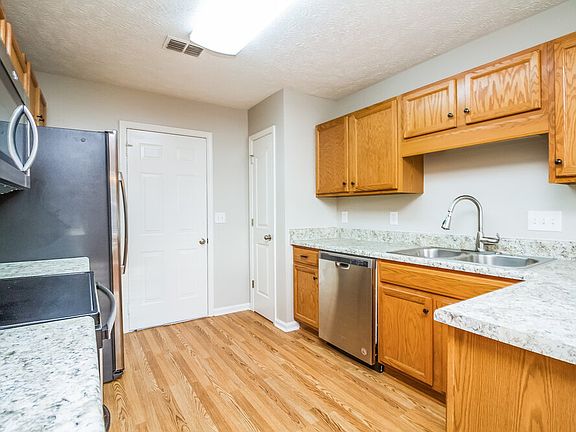 5th image of 1269 Saint Andrews Dr