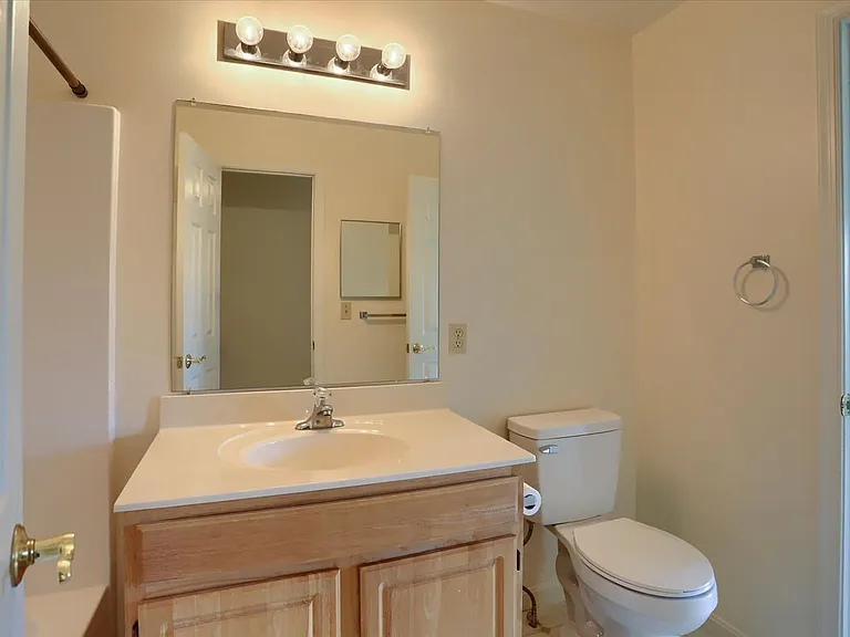 136 Cardinal Ln — Photo 17
