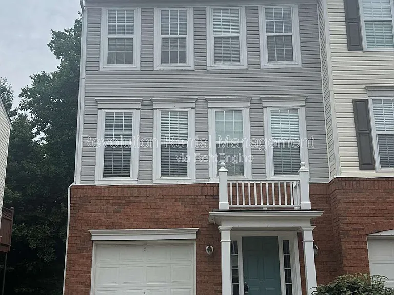 1007 Whittington Way — Photo 1