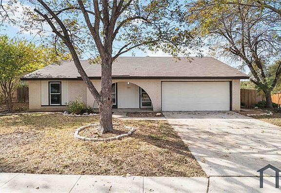 2nd image of 12501 Enchanted Oaks St