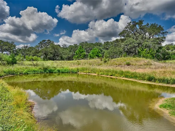 1312 Private Road 1051, Hallettsville, TX 77964