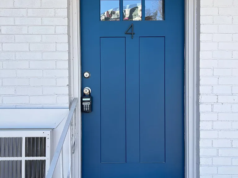 2607 Jefferson St #4 — Photo 3