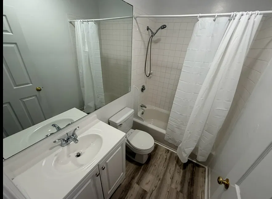2 bed, 9999 sqft, $3,300 — Photo 4