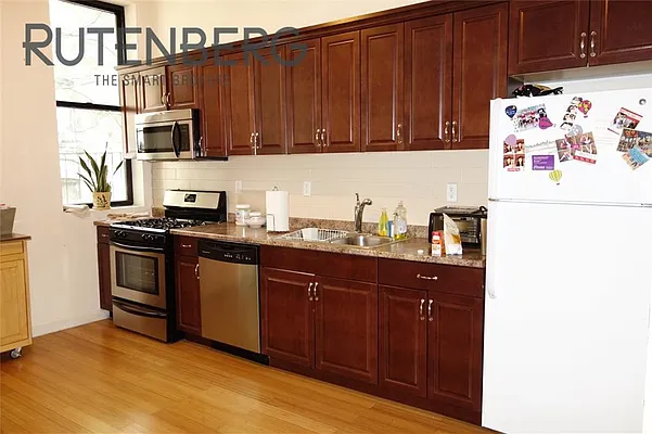 Rented by R New York | media 26