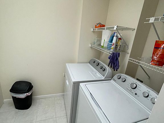 5th image of 5550 Witney Dr APT 202