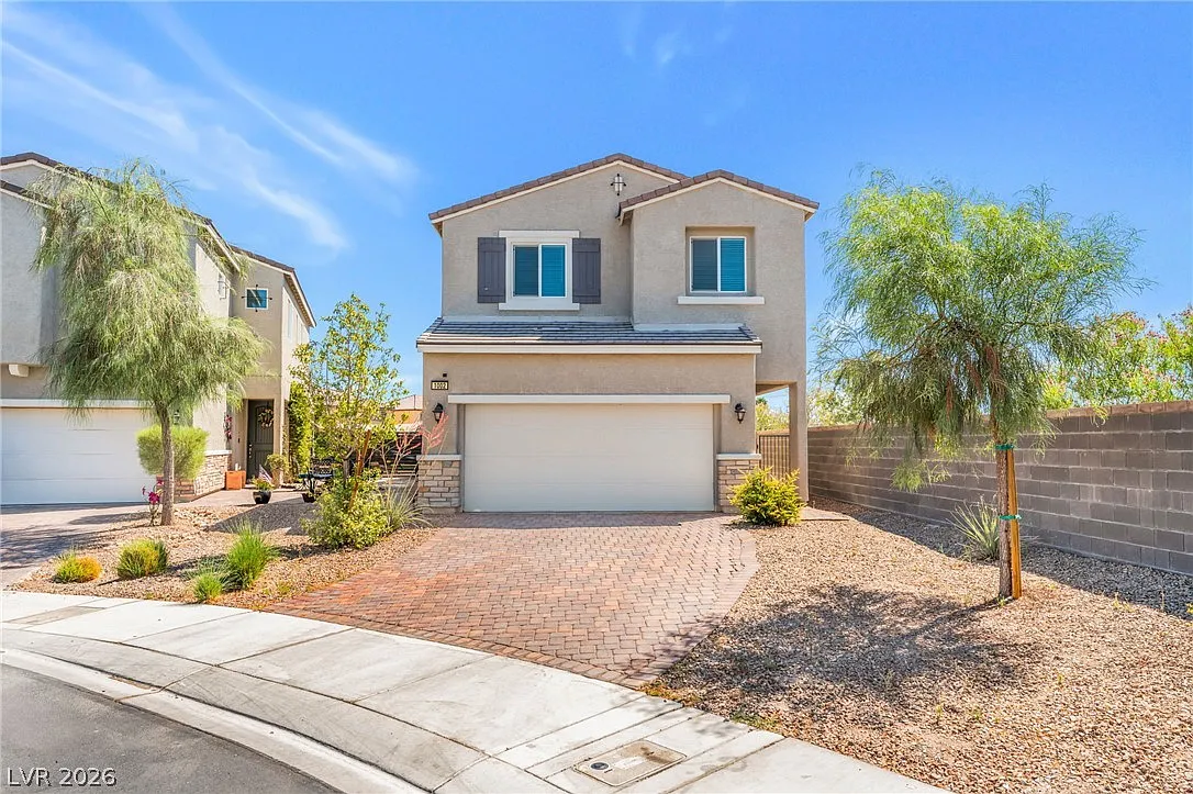 3 bed, 2.5 bath, 2129 sqft, $2,300 — Photo 1