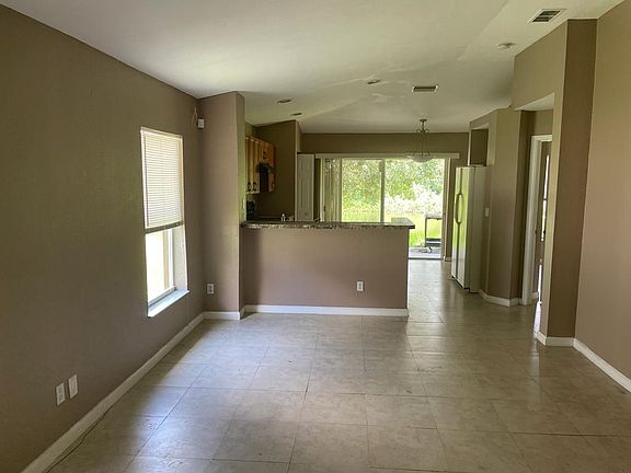4th image of 11529 Hammocks Glade Dr