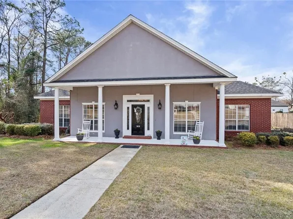 1619 Gold Stream Dr, Saraland, AL 36571